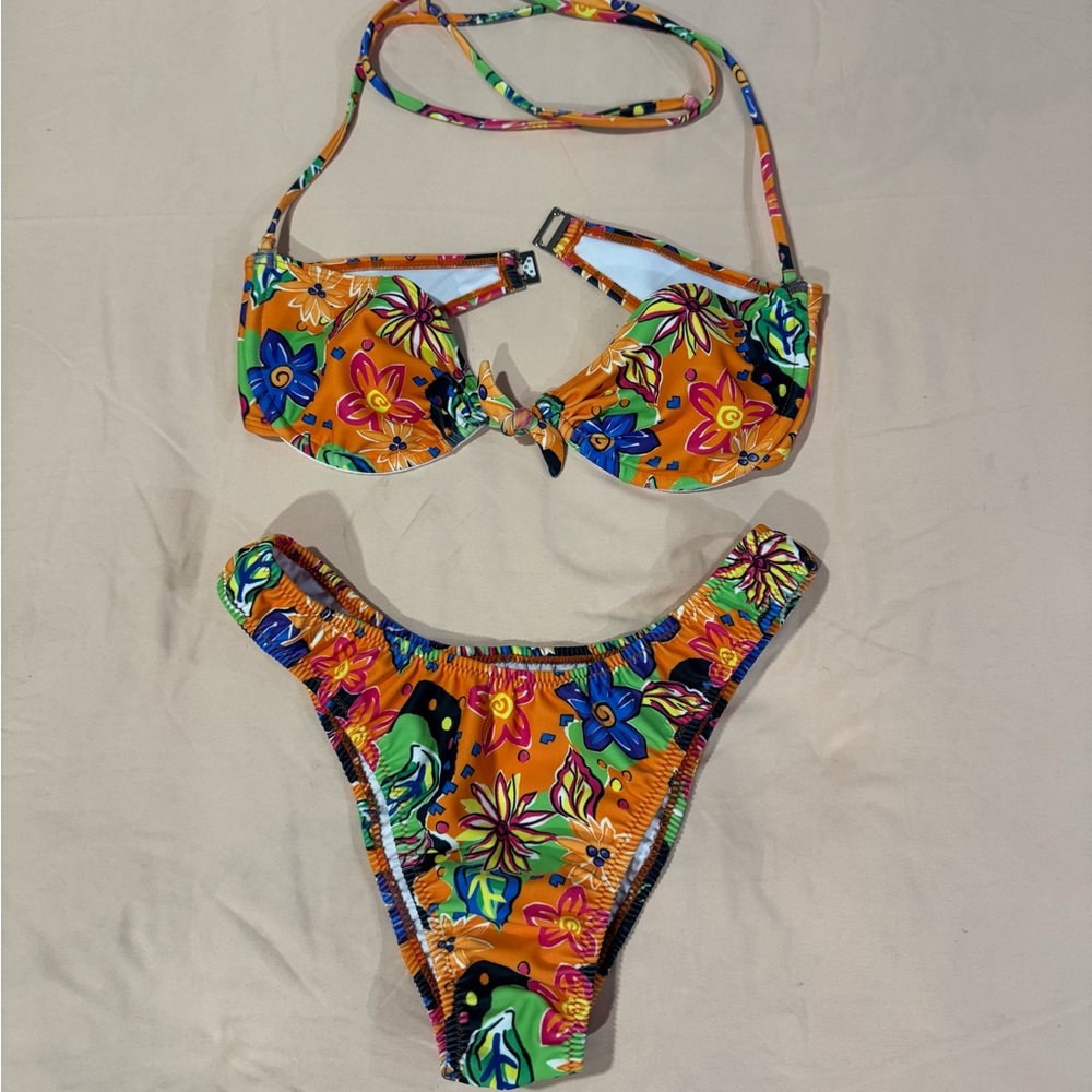 Loleia Platja d'en Bossa Bikini Set - Large Top and X-Large Bottoms - Brand New